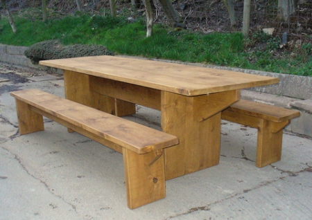 Banquet plank table